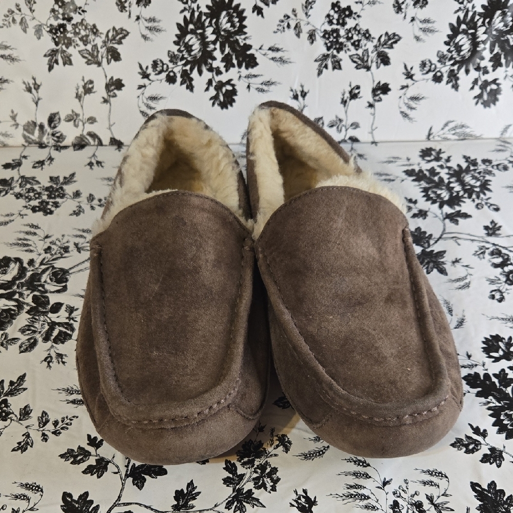 UGG Brown Loafers Cozy Slip-On Shoes B71